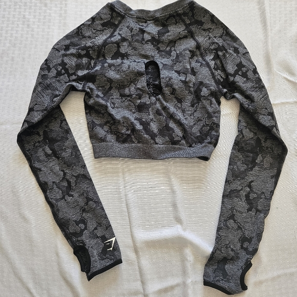 Gymshark Adapt Camo Seamless Ruched Crop Long Sleeve - Picture 5 of 6